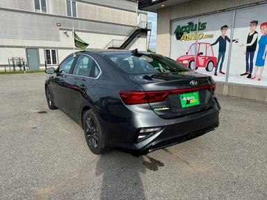 KIA Forte 2021 - Thumbnail 3