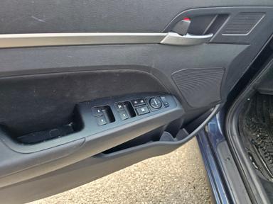 HYUNDAI Elantra 2020 - Thumbnail 8