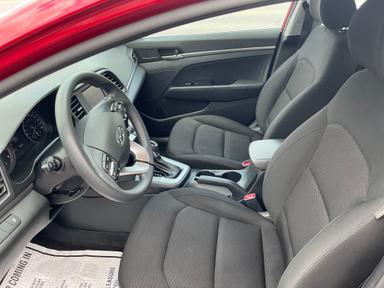 HYUNDAI Elantra 2020 - Thumbnail 10