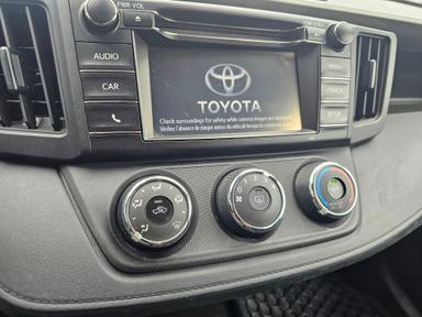 TOYOTA RAV4 2018 - Thumbnail 9